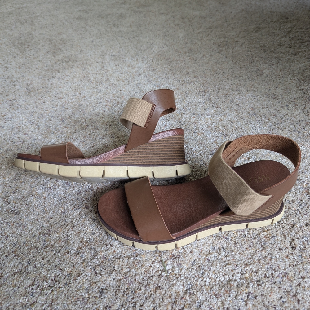 Tan and Brown Platform Sandals with Ankle Strap